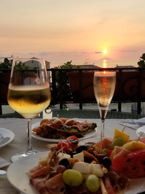 Residenza Il Barone Acomodação com café da manhã Tropea Exterior foto
